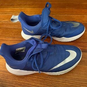 Women’s size 6 Nike Basketball shoes